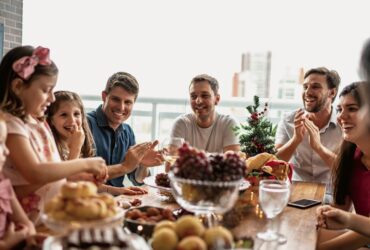 Host a Memorable Family Reunion